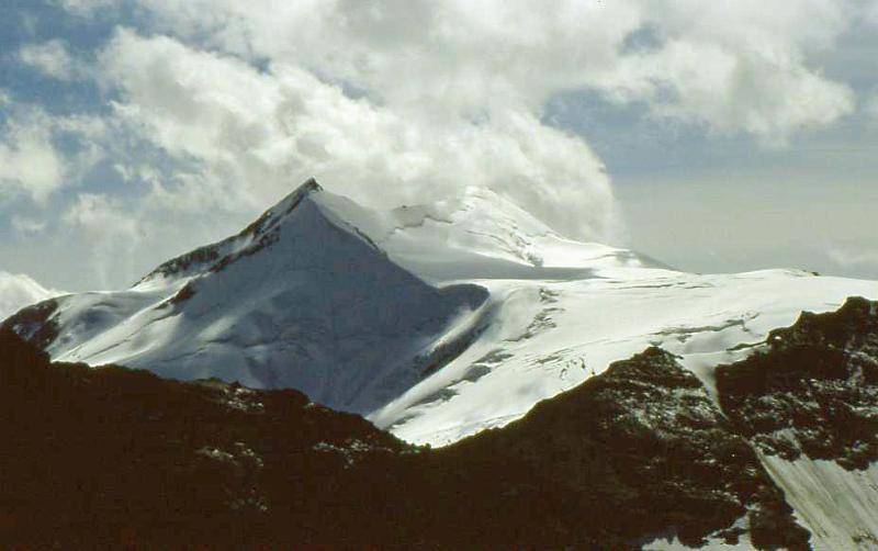 25-Da Punta Beltovo di fuori,il Cevedale,agosto 1986.jpg